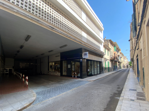 Fachada del Parking Es Principal