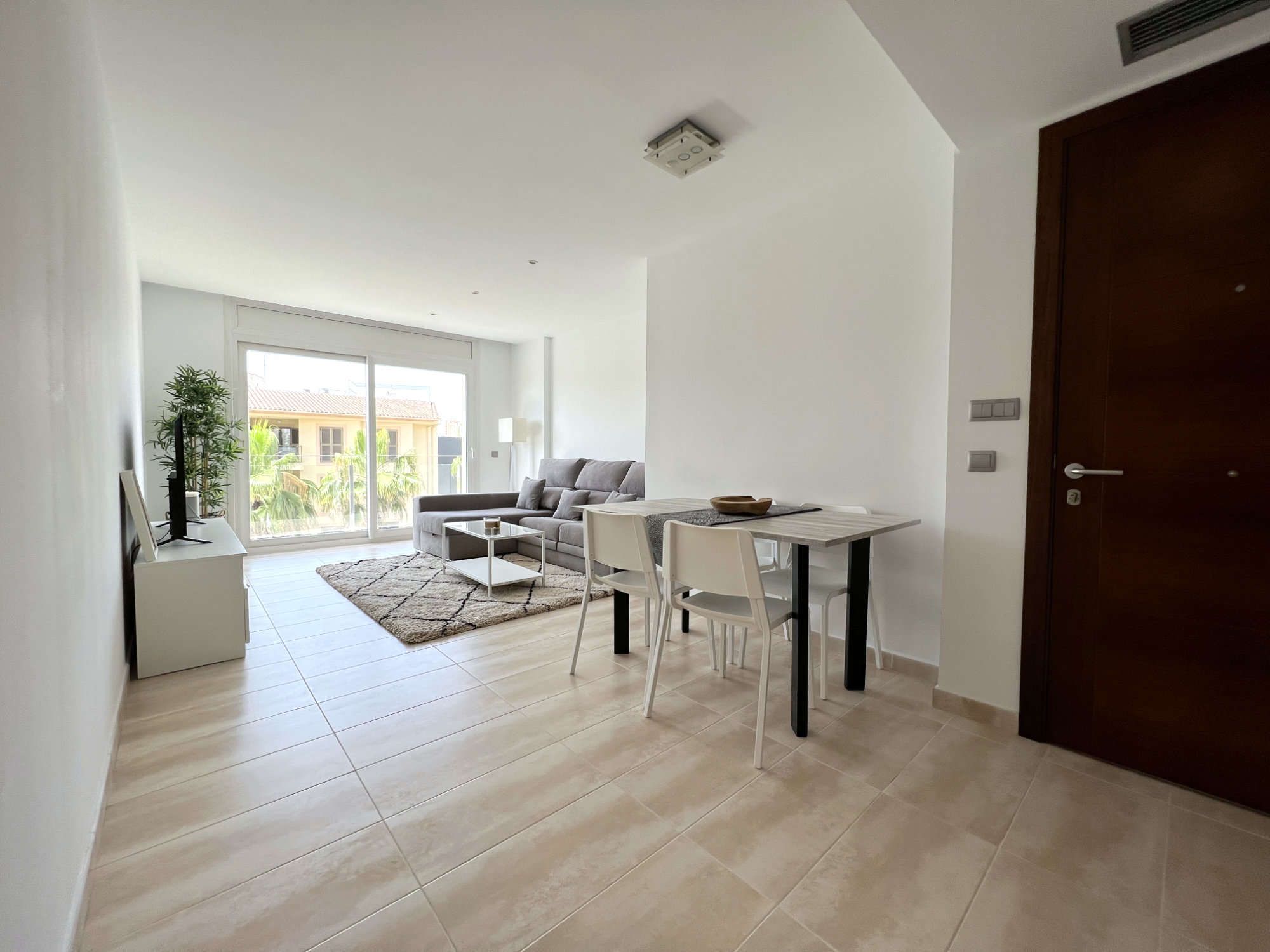 SOLA3B - Salon comedor muy luminoso